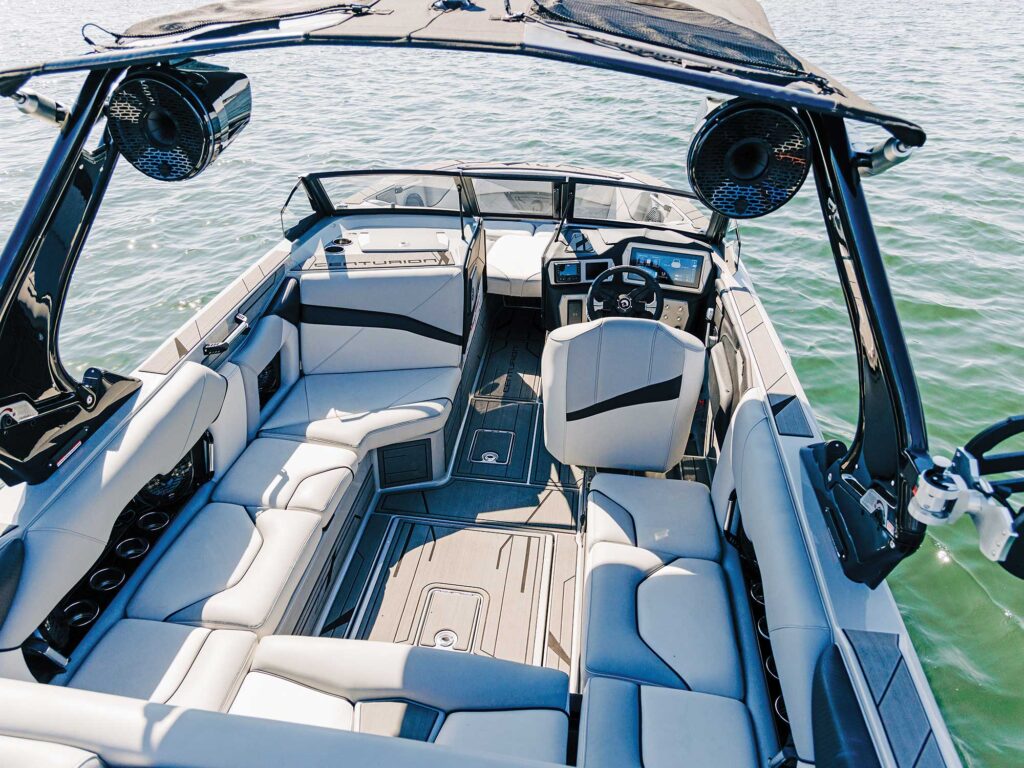 Centurion Nv233 cockpit